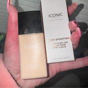 Iconic London skin tint in cool fair